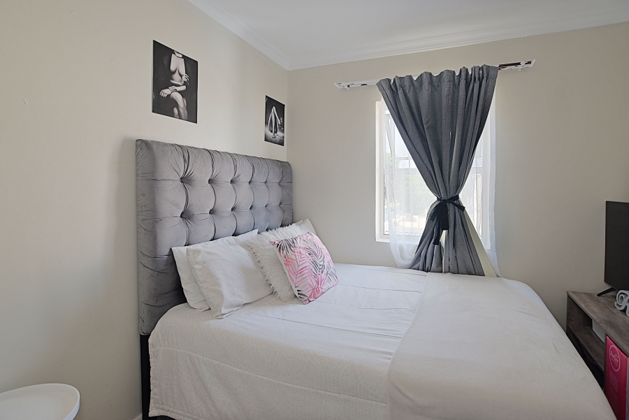 3 Bedroom Property for Sale in Parklands Western Cape